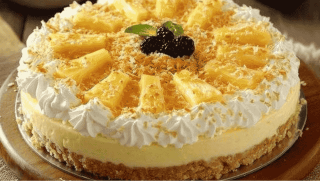 Bolo de Cheesecake de Abacaxi e Maracujá