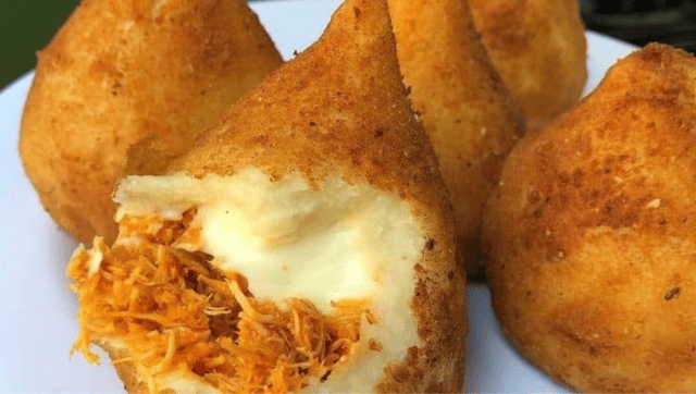 Coxinha de Frango com Catupiry